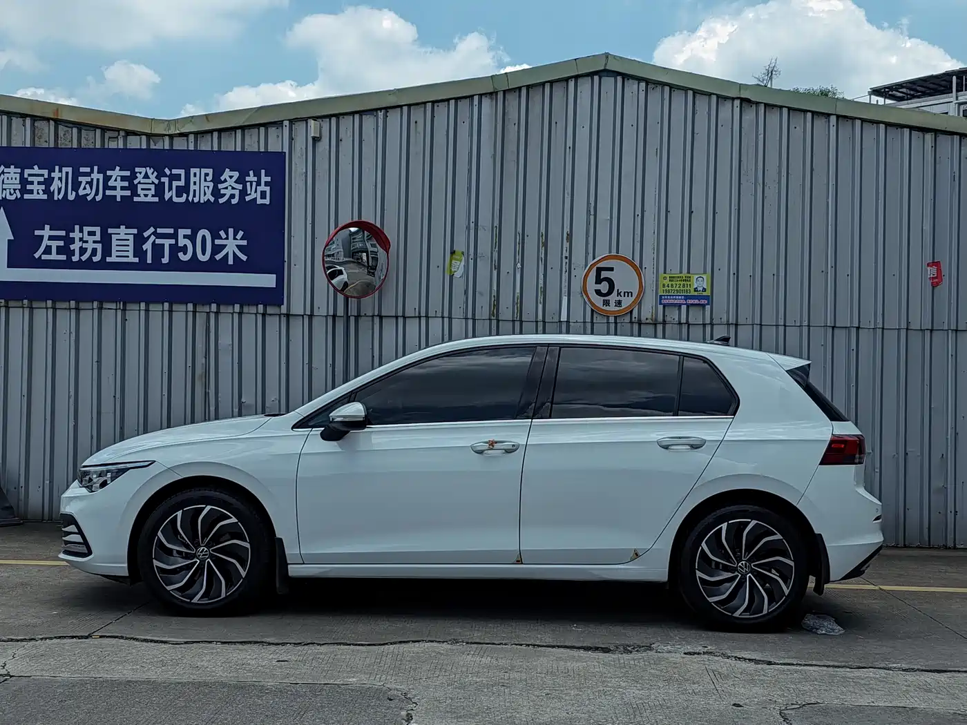 Volkswagen Golf 2023 Facelift 280TSI DSG Pro фото 4