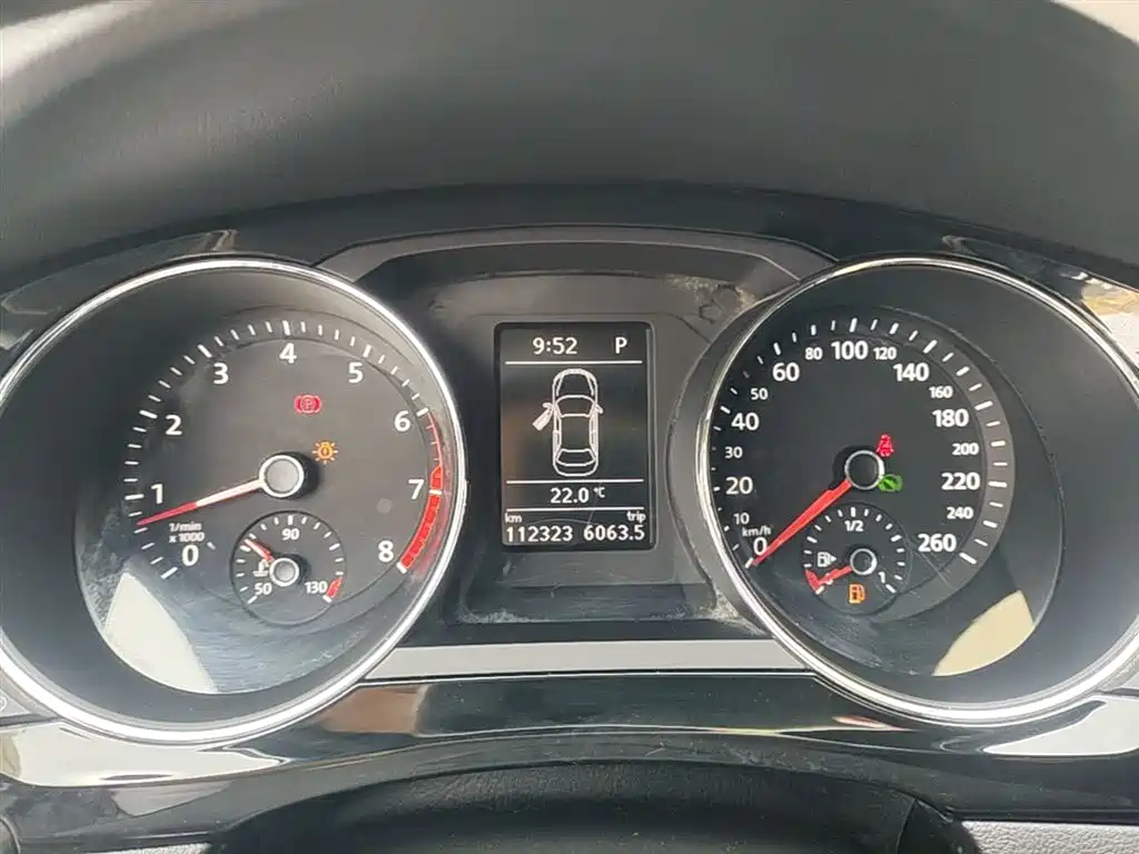 Volkswagen Sagitar 2017 230TSI Automatic Luxury фото 12