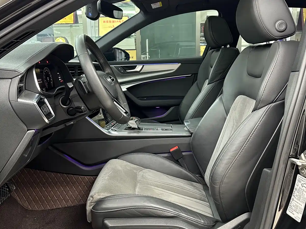 Audi A6L 2021 40 TFSI Luxury Sport фото 7