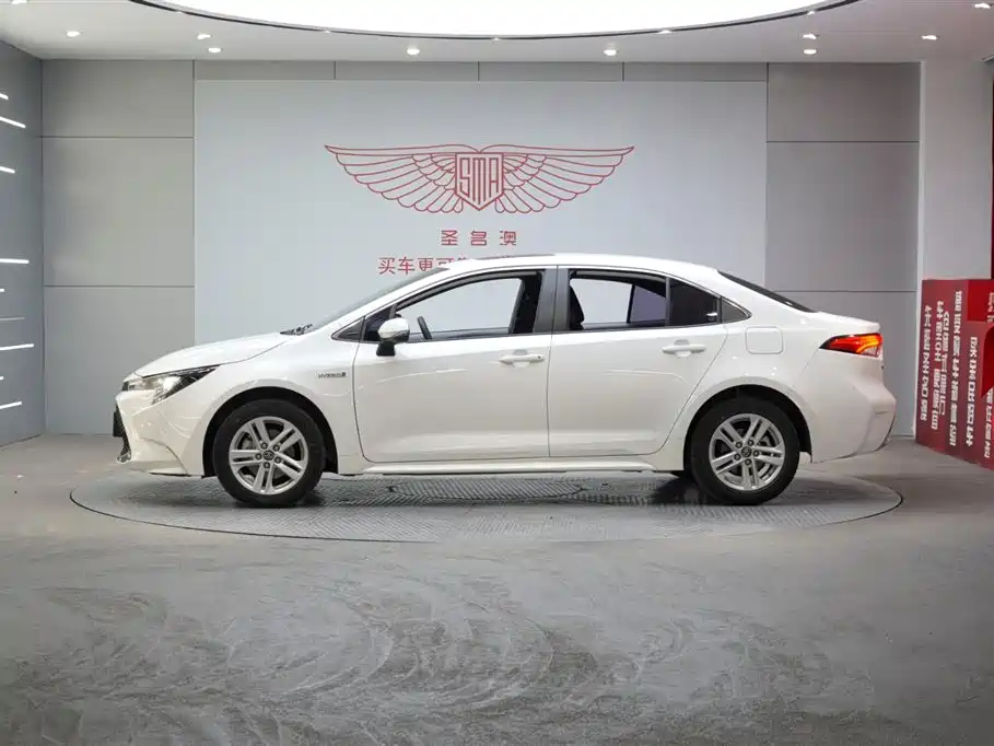 Toyota Levin 2022 Dual Engine 1.8H E-CVT Luxury Edition фото 2