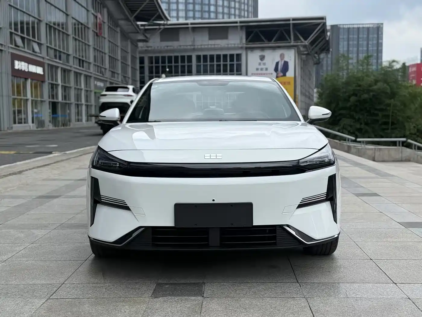 Geely Galaxy Galaxy L6 2026 2025 EM-i 140km Voyage Edition