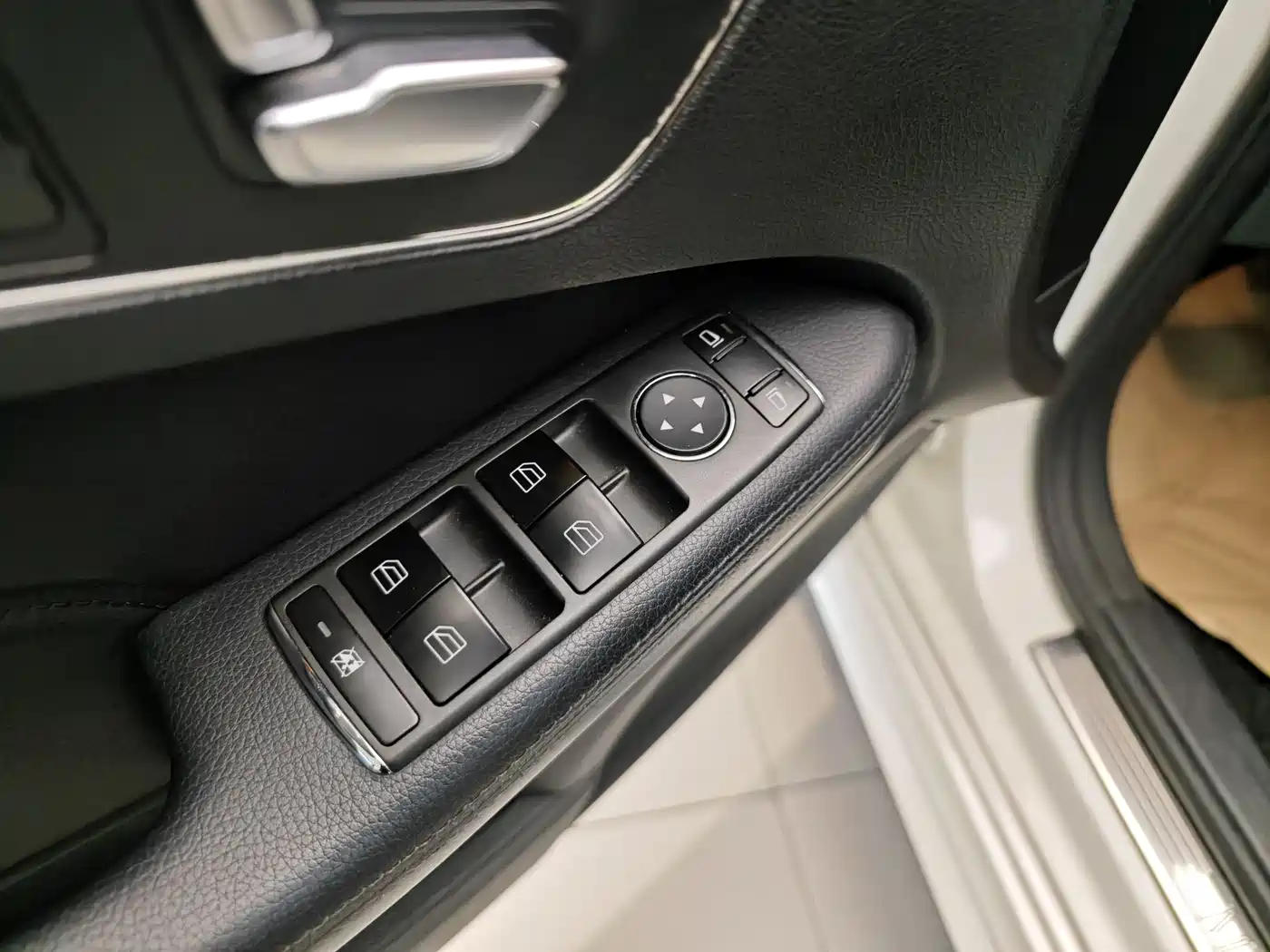 Mercedes-Benz E-Class 2015 Facelift E 200 L Sport фото 9