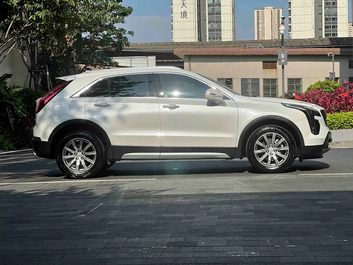 CADILLAC XT4