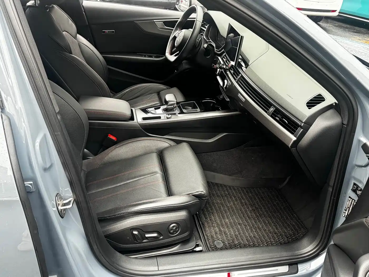 Audi A4L 2022 40 TFSI Luxury Dynamic фото 5