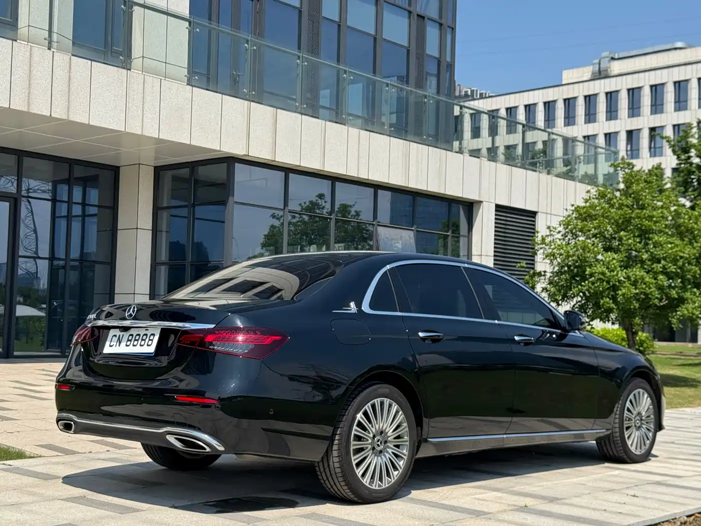 Mercedes-Benz E-Class 2021 E 300 L Fashion фото 13