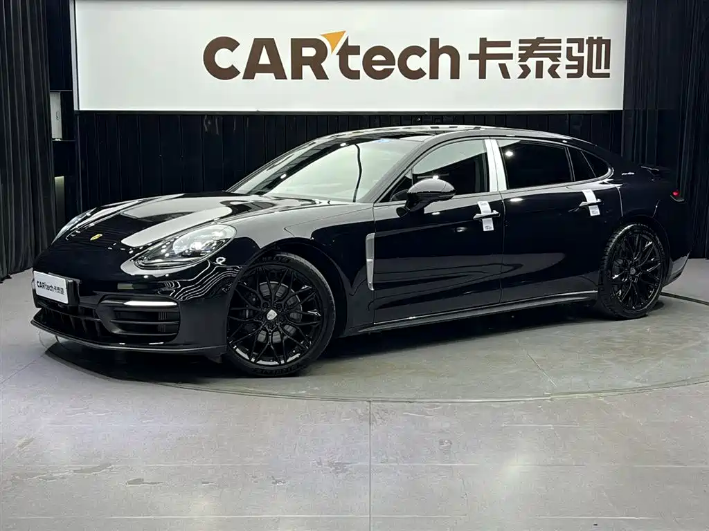 PORSCHE PANAMERA 2023