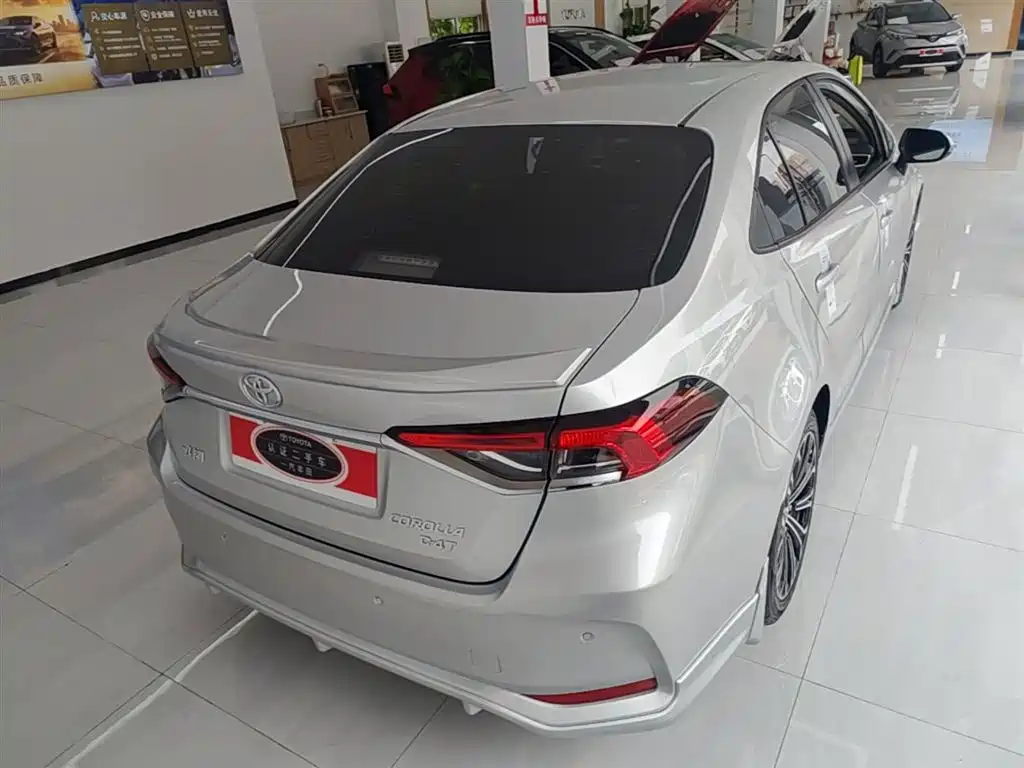 Toyota Corolla 2019 1.2T S-CVT Sport Edition фото 10