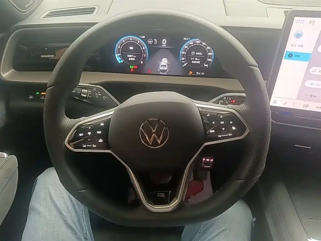 Volkswagen Teramont 2025 Teramont Pro 450TSI 4WD Summit Edition фото 11