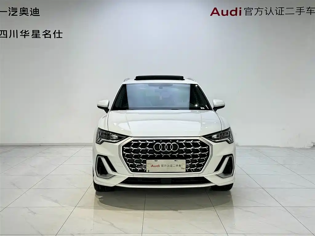 Audi Q3 2024 35 TFSI Fashion Sport фото 2