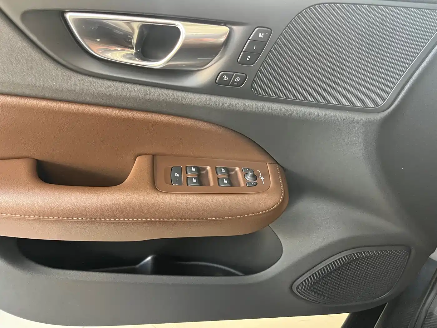 Volvo S60 2025 2026 B4 Smart Luxury Edition