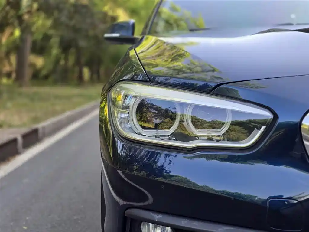 BMW 1 Series (Import) 2015 120i Leading фото 9