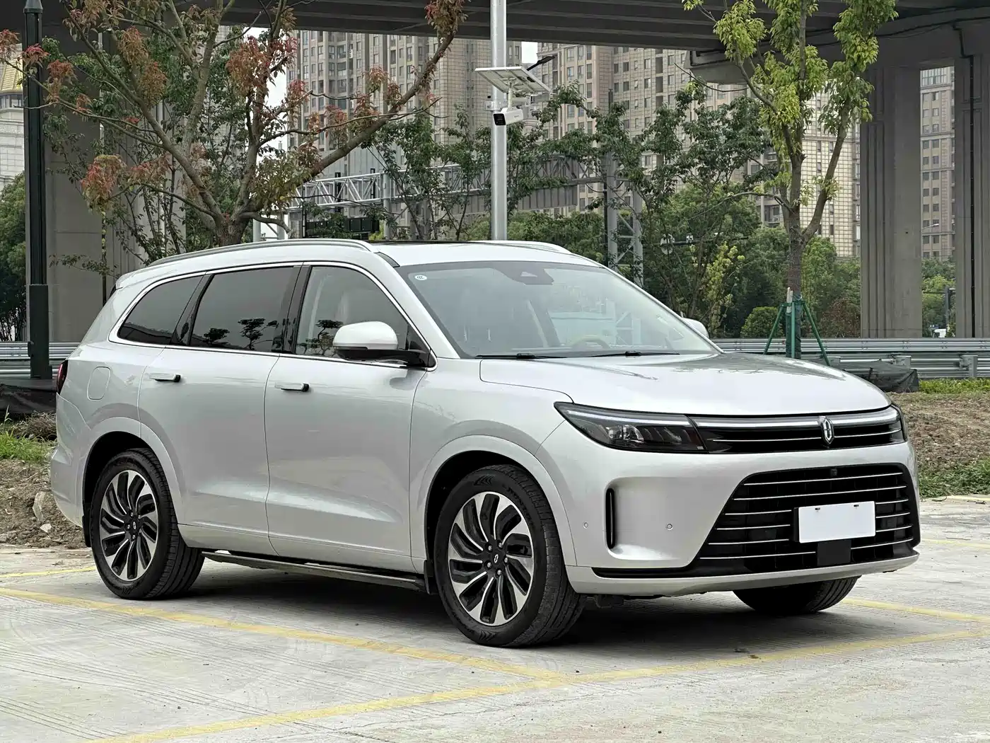 AITO Wenjie AITO M7 2024 1.5T RWD Plus 5-Seater фото 3