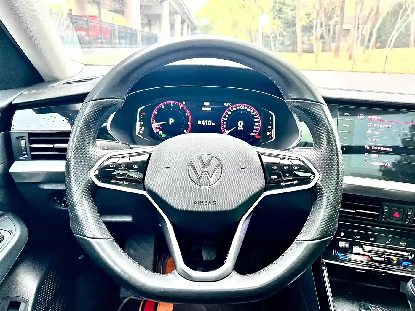 Volkswagen Passat 2022 330TSI Luxury Edition фото 9