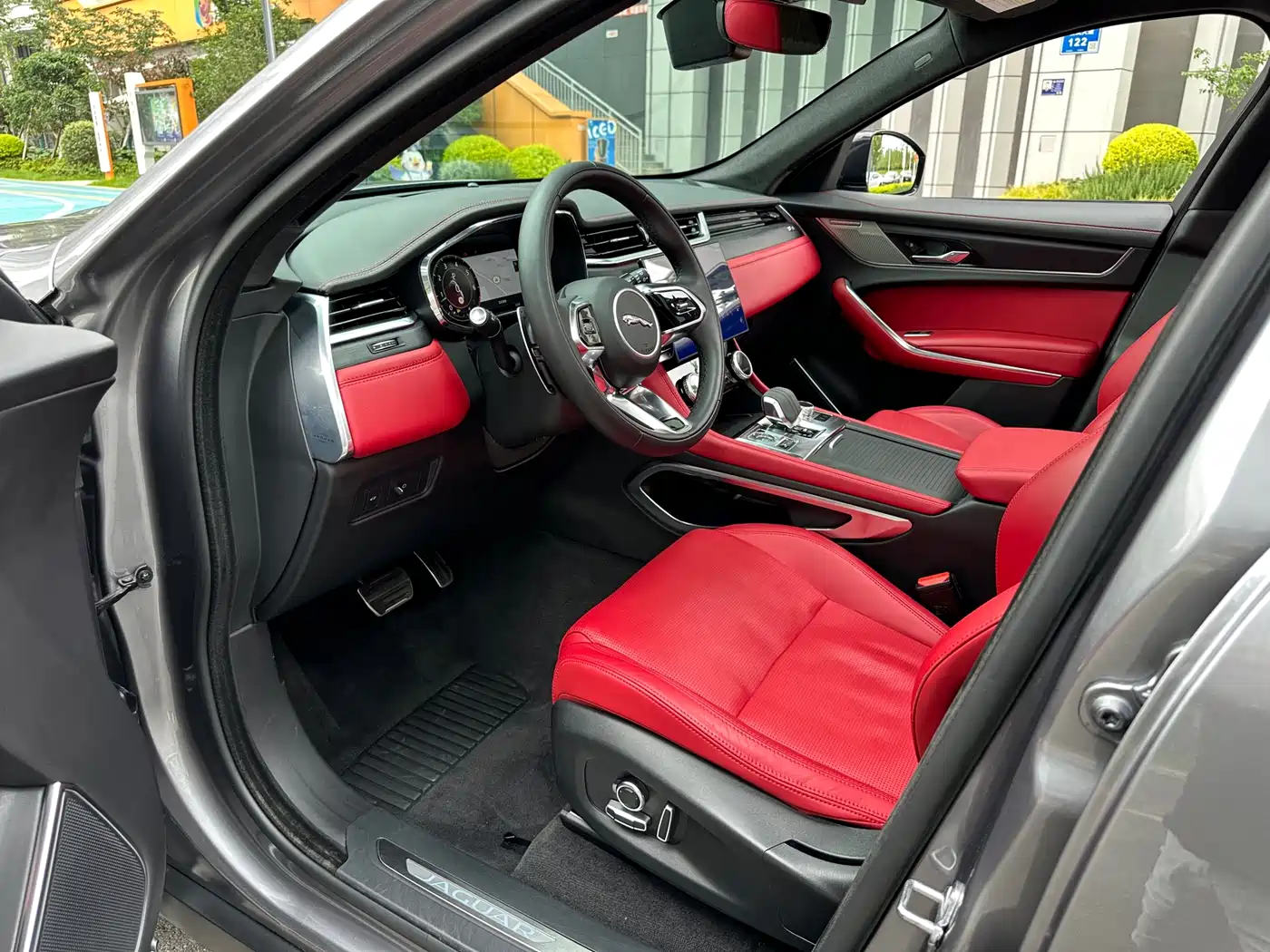 Jaguar F-PACE 2024 P250 R-Dynamic HSE фото 21
