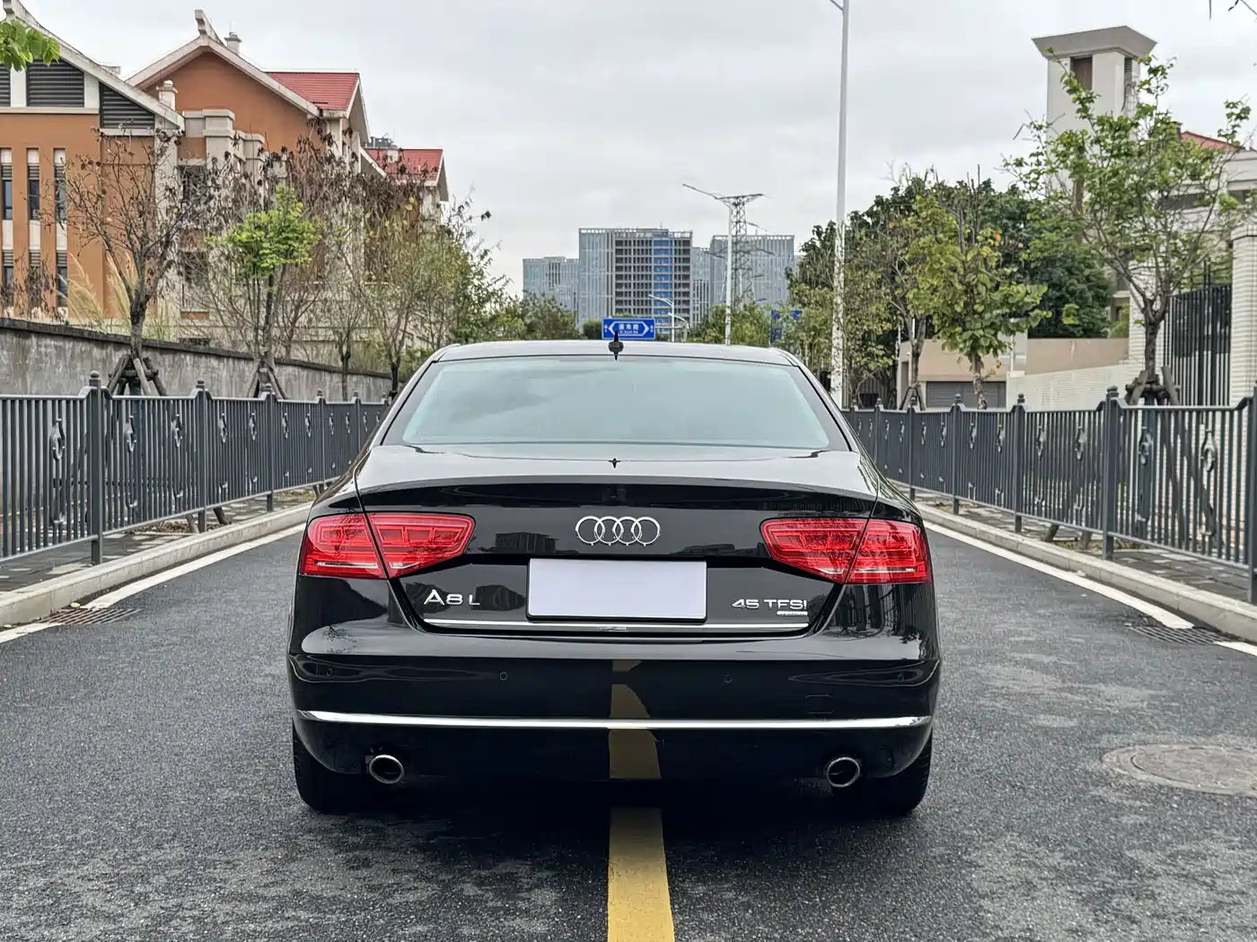 Audi A8 2013 A8L 30 FSI Comfort фото 8
