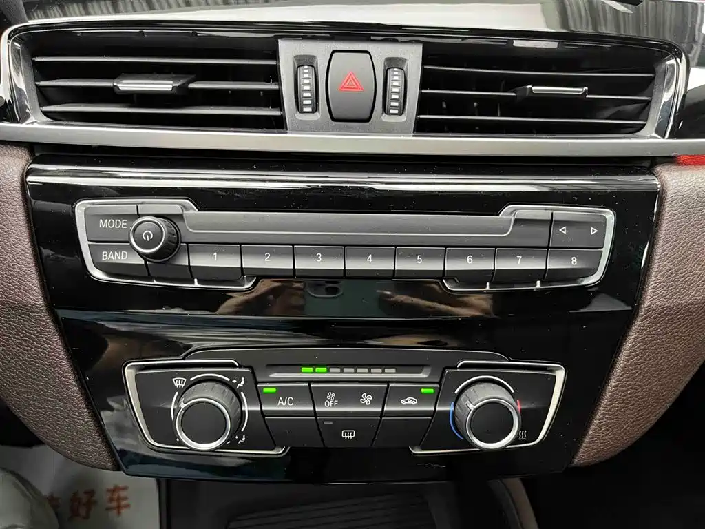 BMW X1 2022 sDrive20Li Fashion фото 9