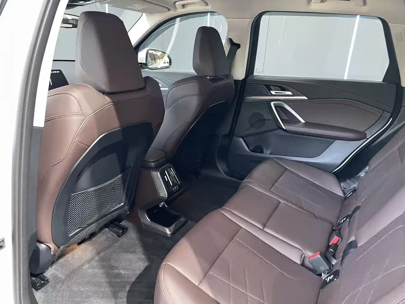 BMW iX1 2023 eDrive25L M Sport Package фото 10