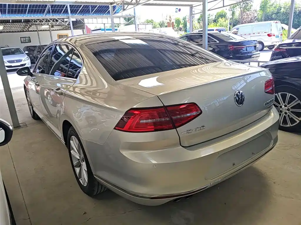 Volkswagen Magotan 2017 330TSI DSG Leading фото 5