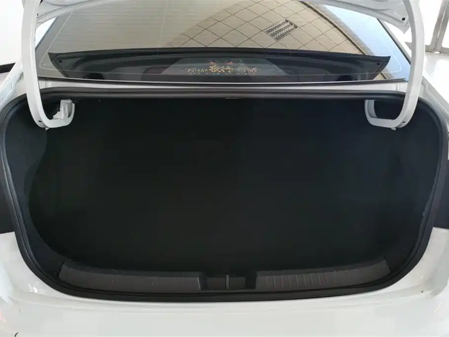 Volkswagen Sagitar 2022 280TSI DSG Surpassing Edition фото 4