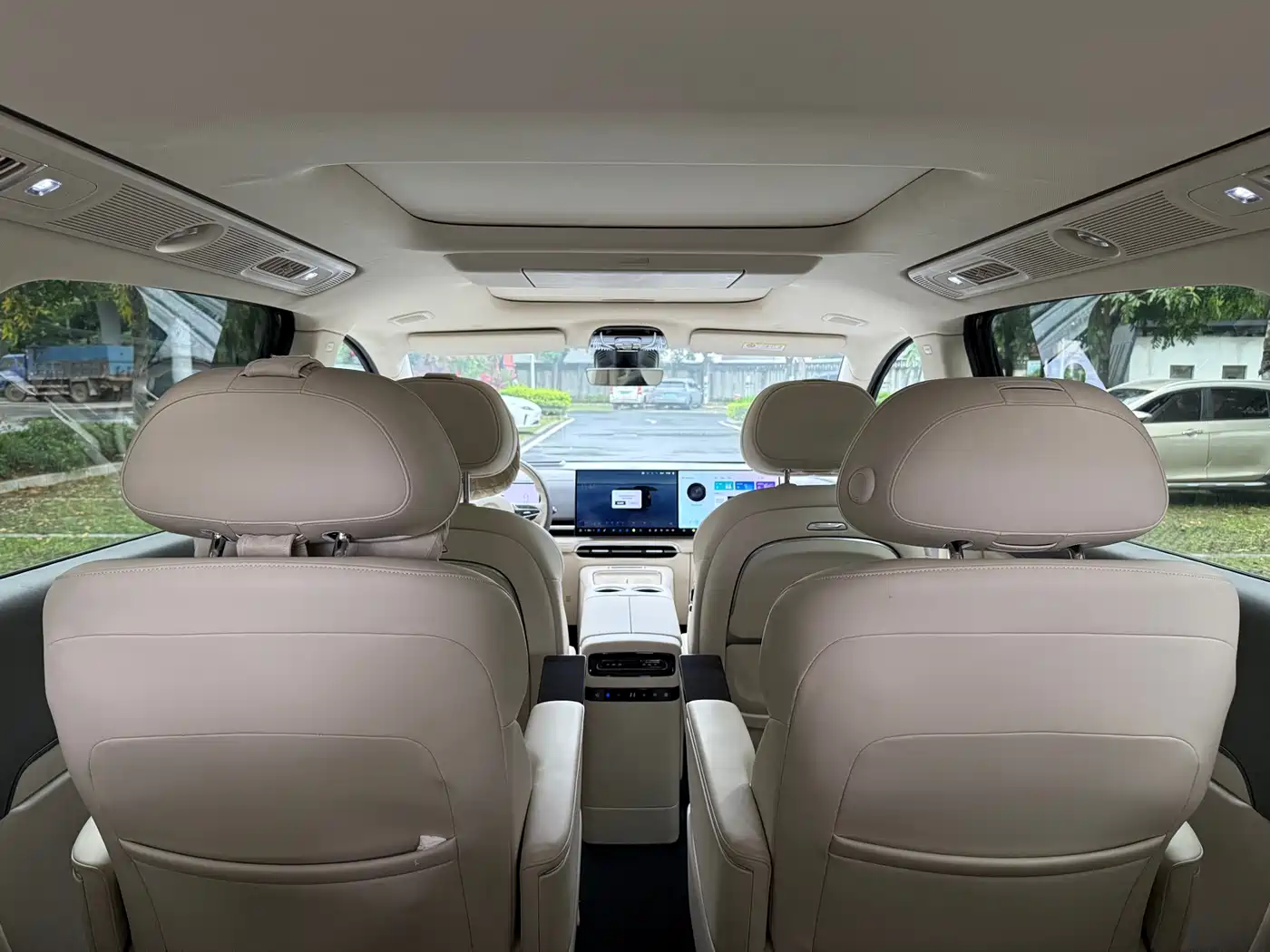 Voyah Auto Voyah Dreamer 2025 PHEV 4WD Kunpeng Premium Edition фото 12