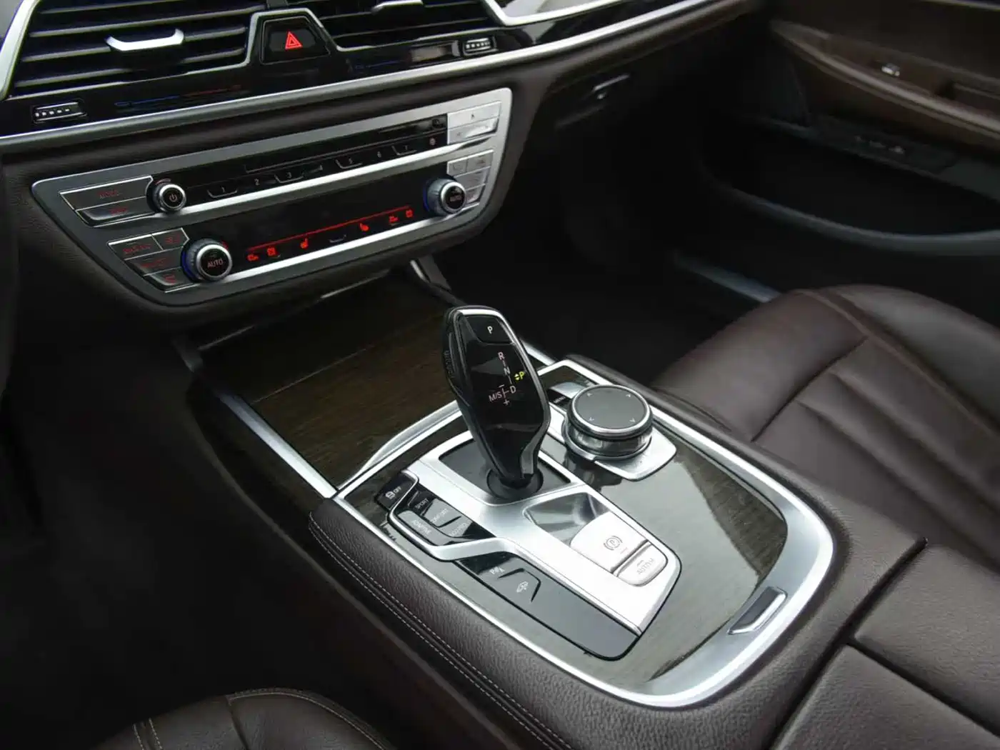 BMW 7 Series 2018 730Li Leading Type Excellence Package фото 11
