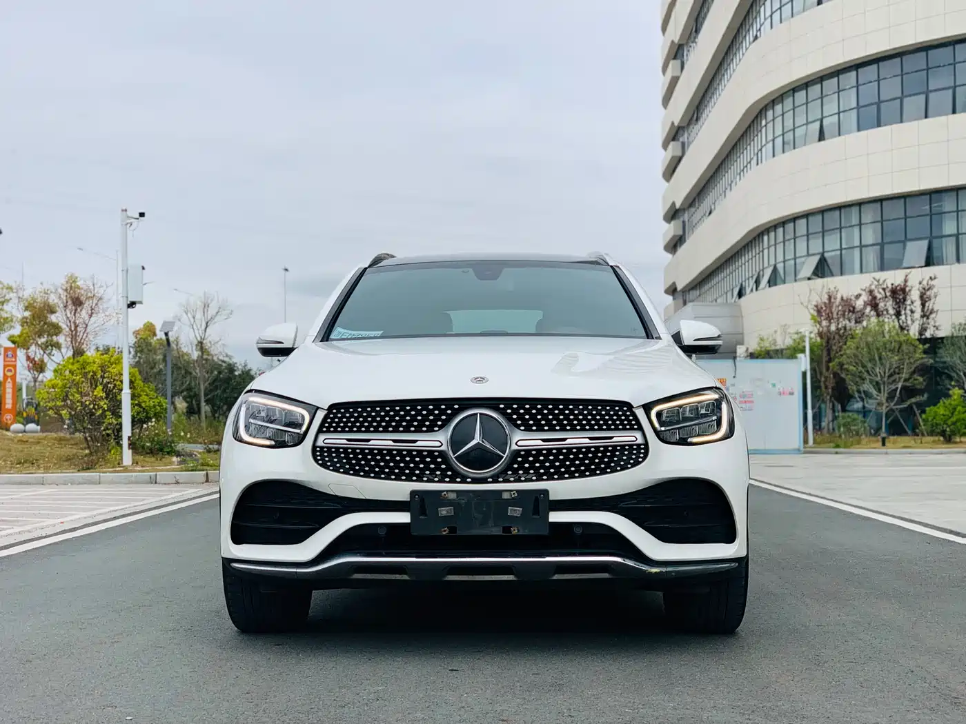 Mercedes-Benz GLC 2021 GLC 260 L 4MATIC Luxury фото 2
