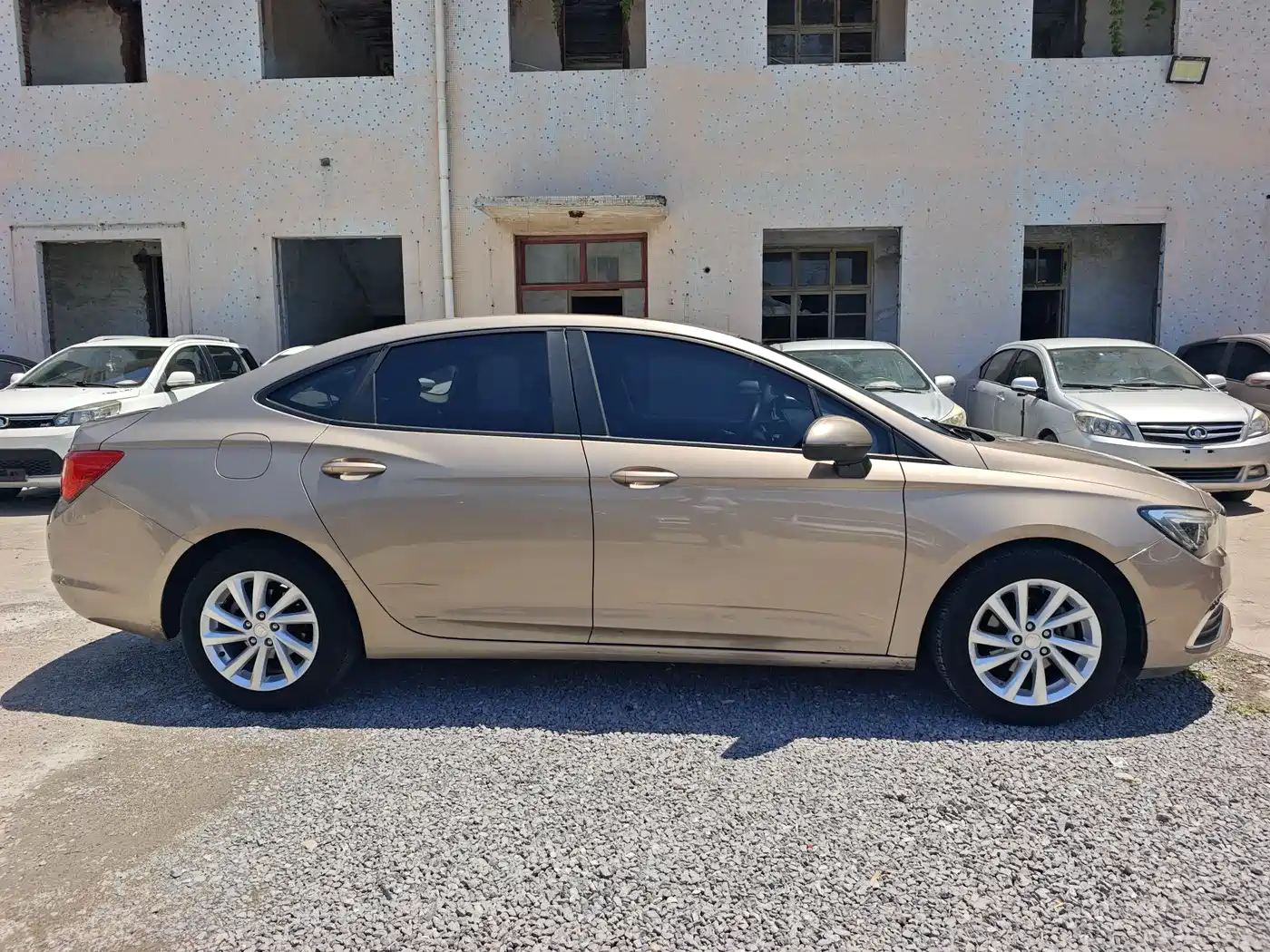 Buick Verano 2018 Sedan 15S Automatic Progressive фото 3