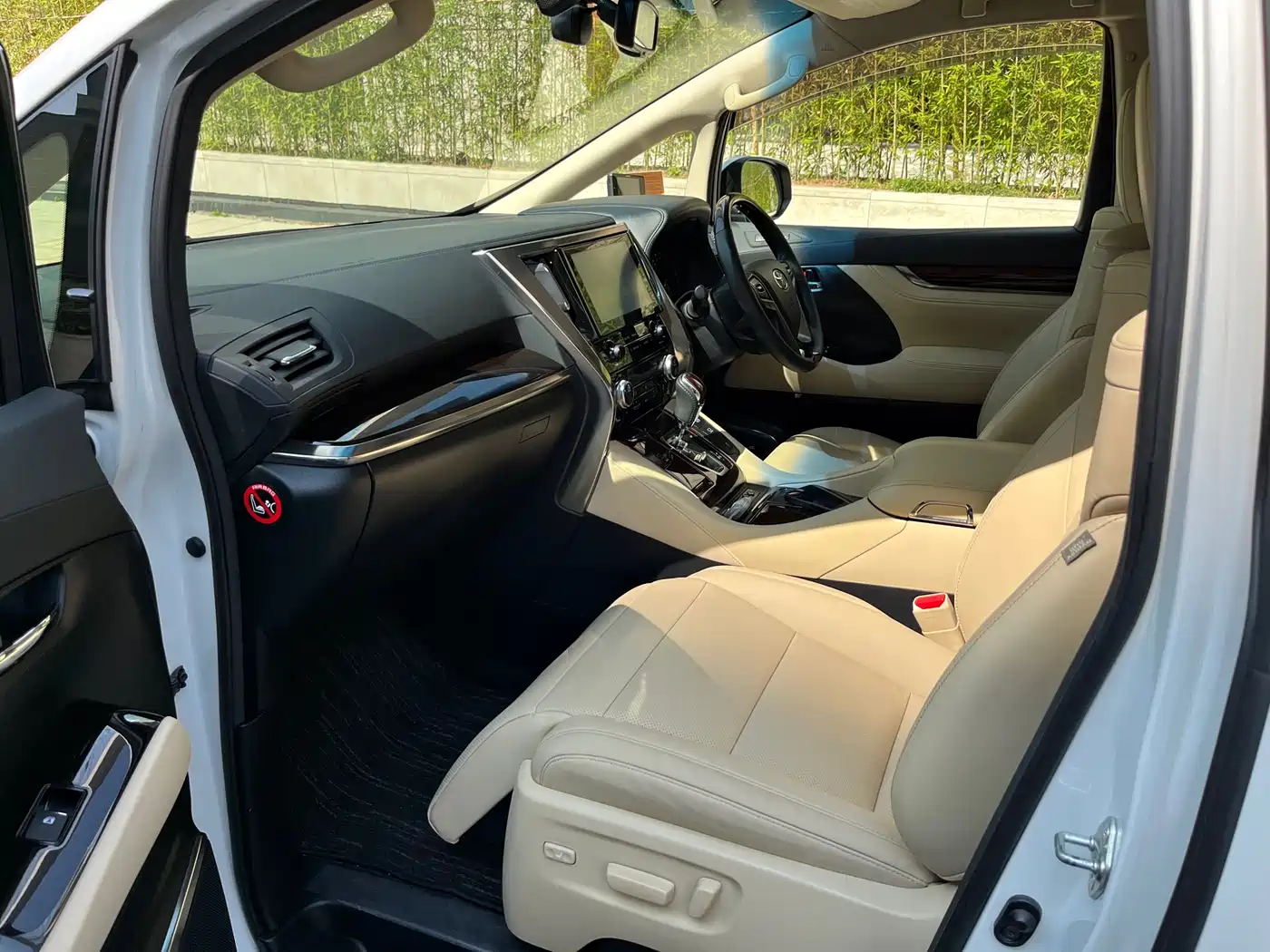 Toyota Alphard 2015 3.5L Luxury Edition фото 10