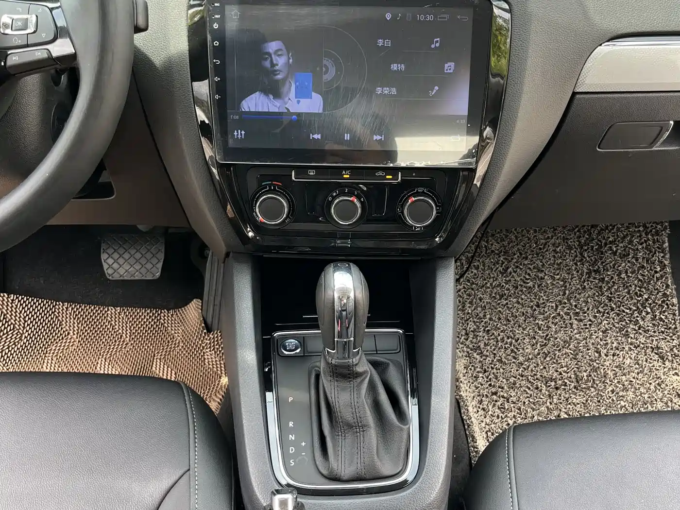 Volkswagen Sagitar 2017 1.6L Automatic Comfort фото 16