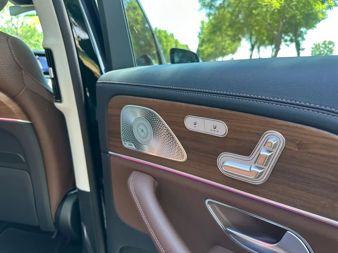 Mercedes-Benz GLS 2024 Model GLS 450 4MATIC Luxury фото 11