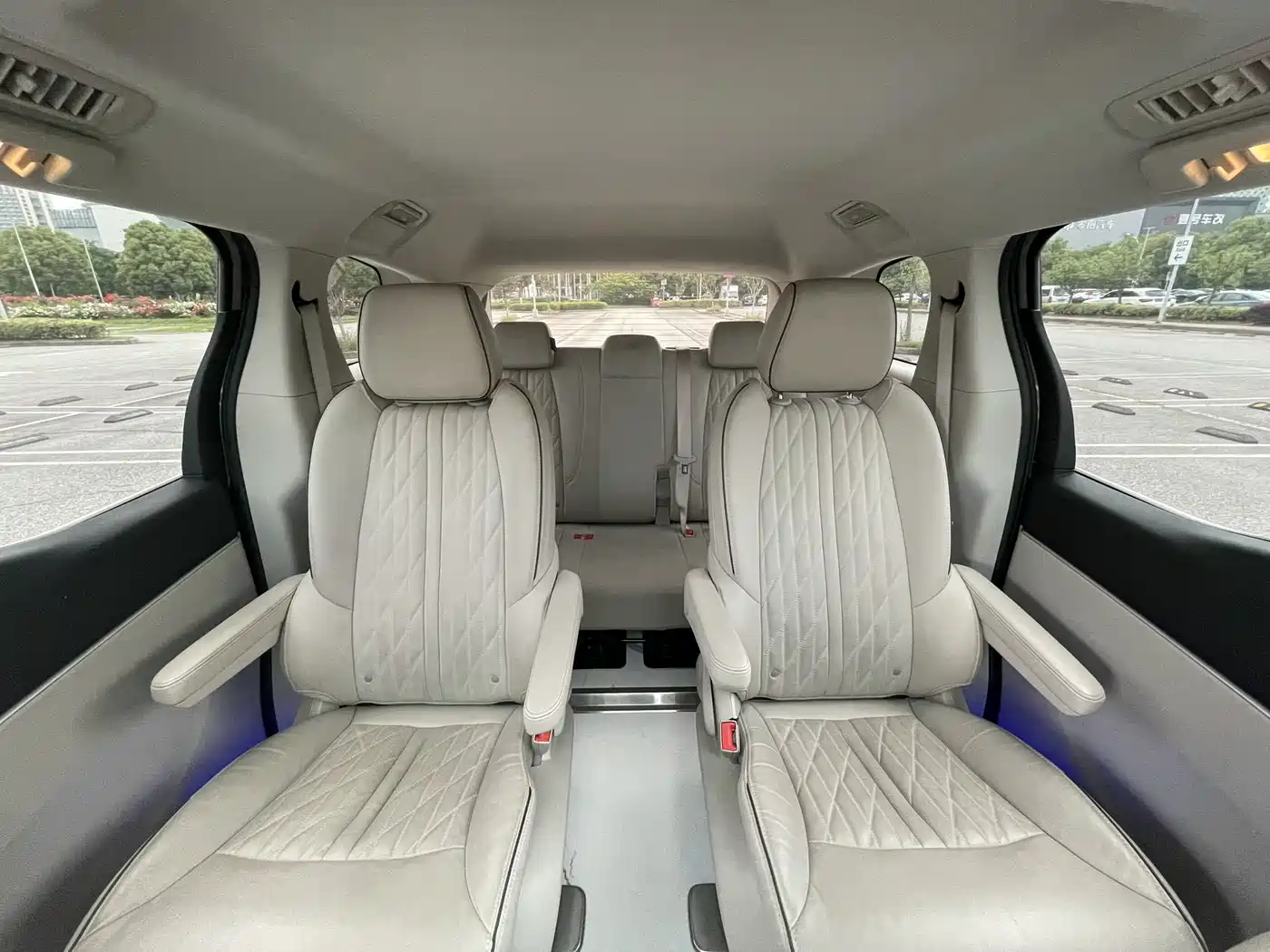 Buick GL8 2022 Land Business Class 652T Luxury фото 11