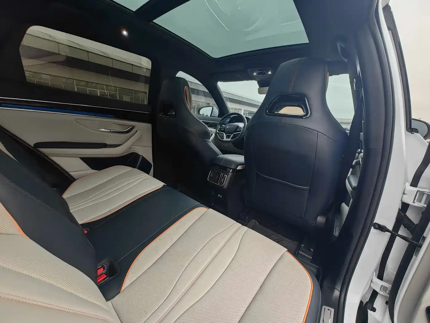 BYD Song PLUS PHEV 2024 Glory Edition DM-i 150km Flagship PLUS фото 10