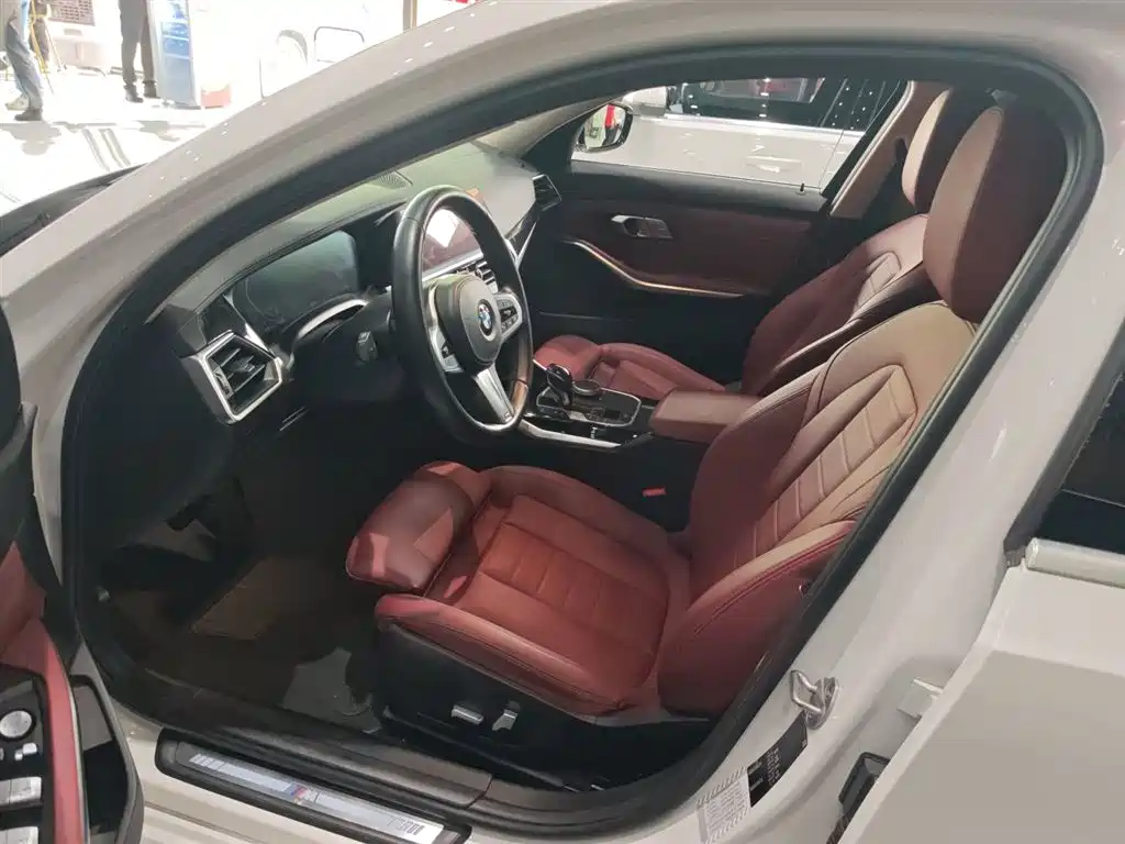 BMW 3 Series 2021 320Li M Sport Package фото 12