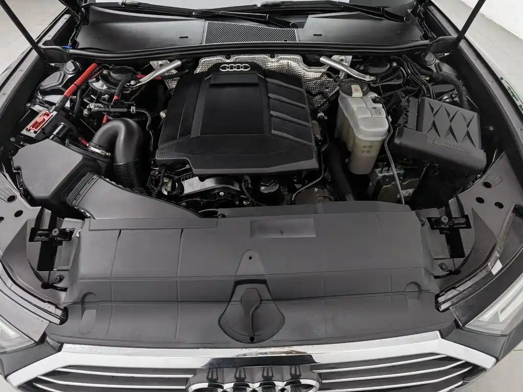 Фото 6 - Audi A6L