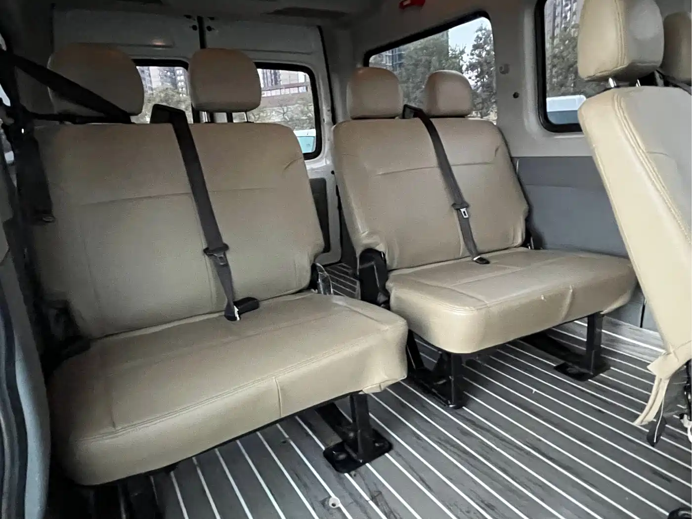 SAIC Maxus Xintu V80 2021 2.0T PLUS Manual Business Travel Edition Long Wheelbase Medium Roof 9 Seats фото 11