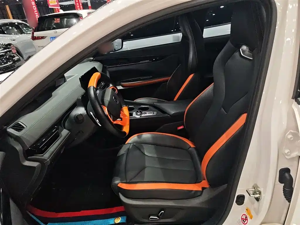 CHANGAN UNI-V