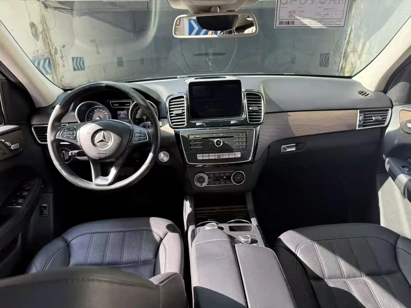 Mercedes-Benz GLE 2016 GLE 320 4MATIC Luxury фото 4