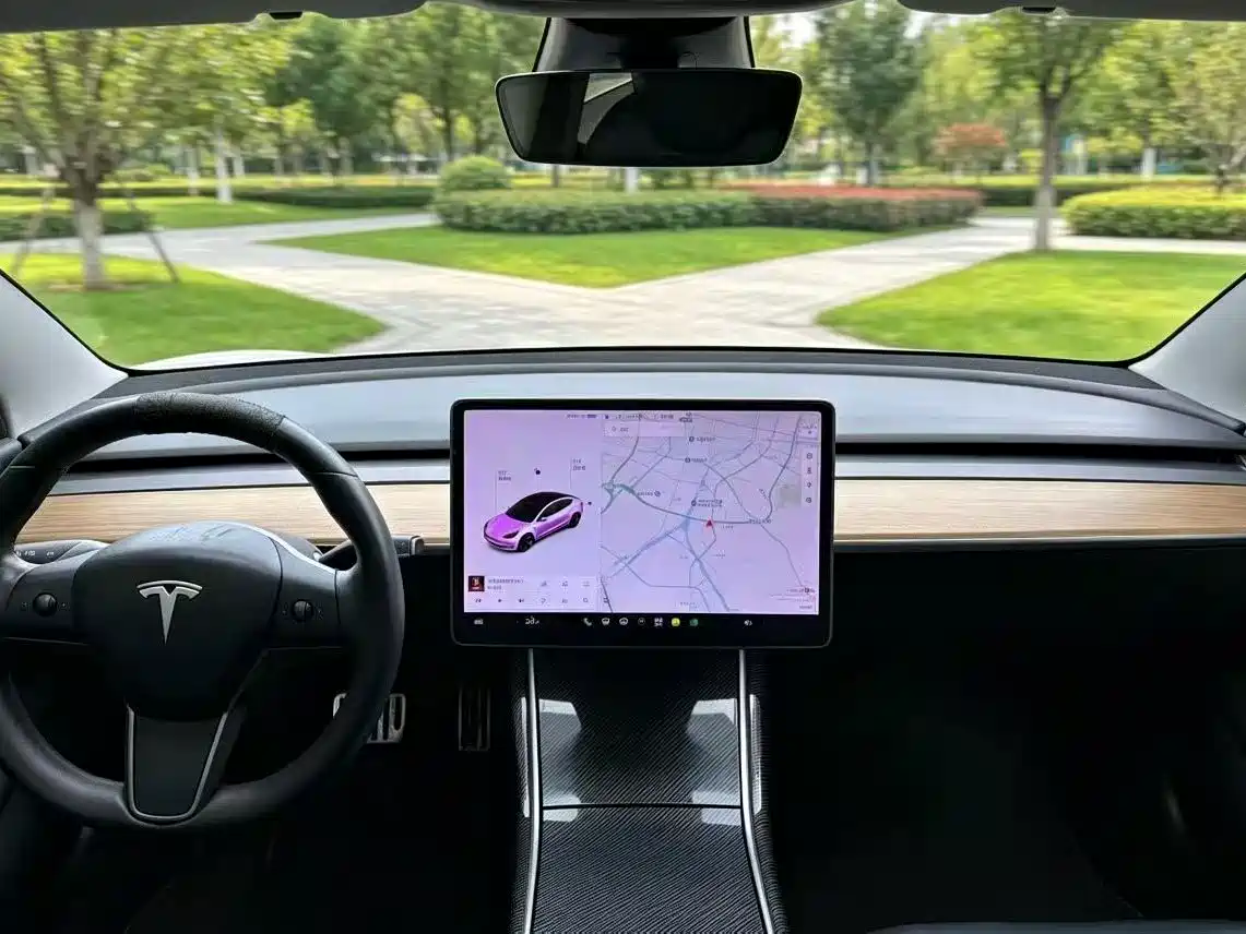 Photo 5 - Tesla Model 3 (Import)