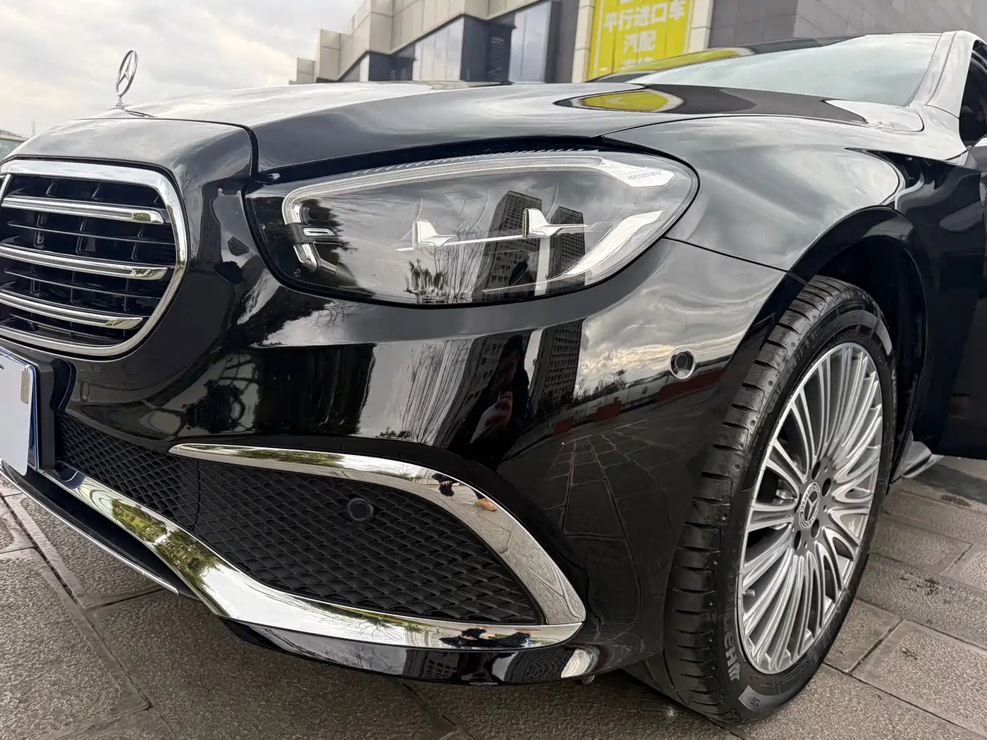 MERCEDES-BENZ E CLASS