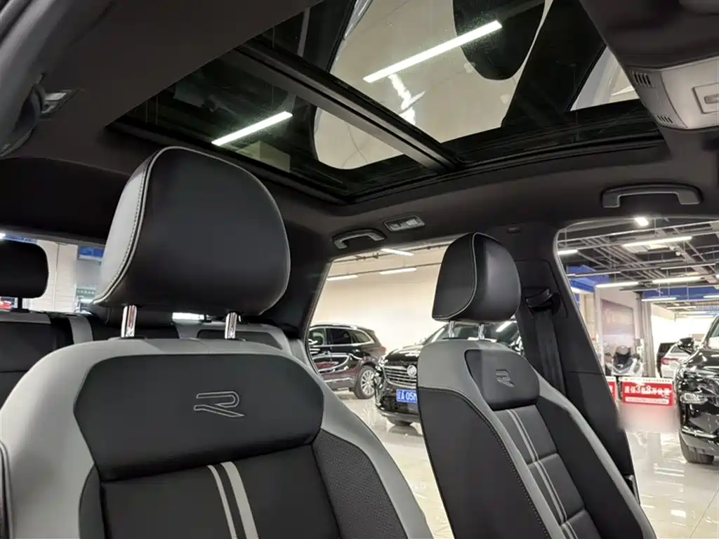 Volkswagen T-ROC 2023 300TSI DSG 2WD Dawn Edition фото 17