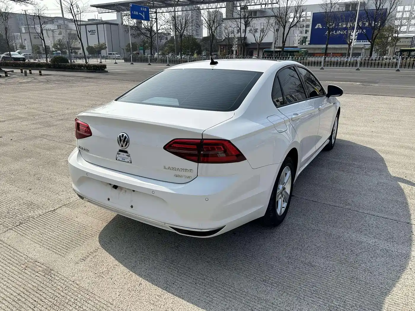 Volkswagen Lamando 2021 230TSI DSG Fashion Edition фото 5