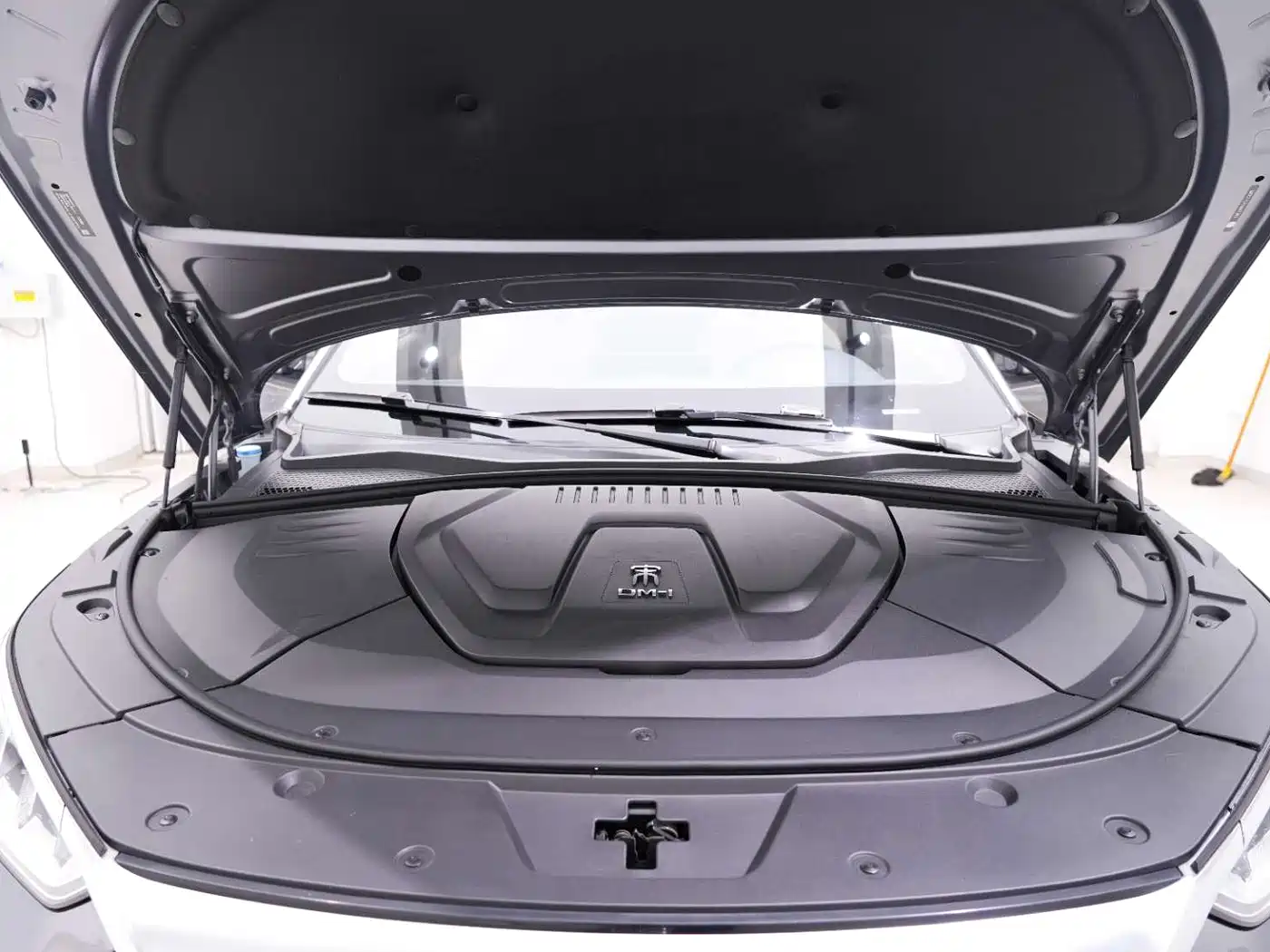 BYD Song PLUS PHEV 2021 DM-i 51KM Honor фото 17