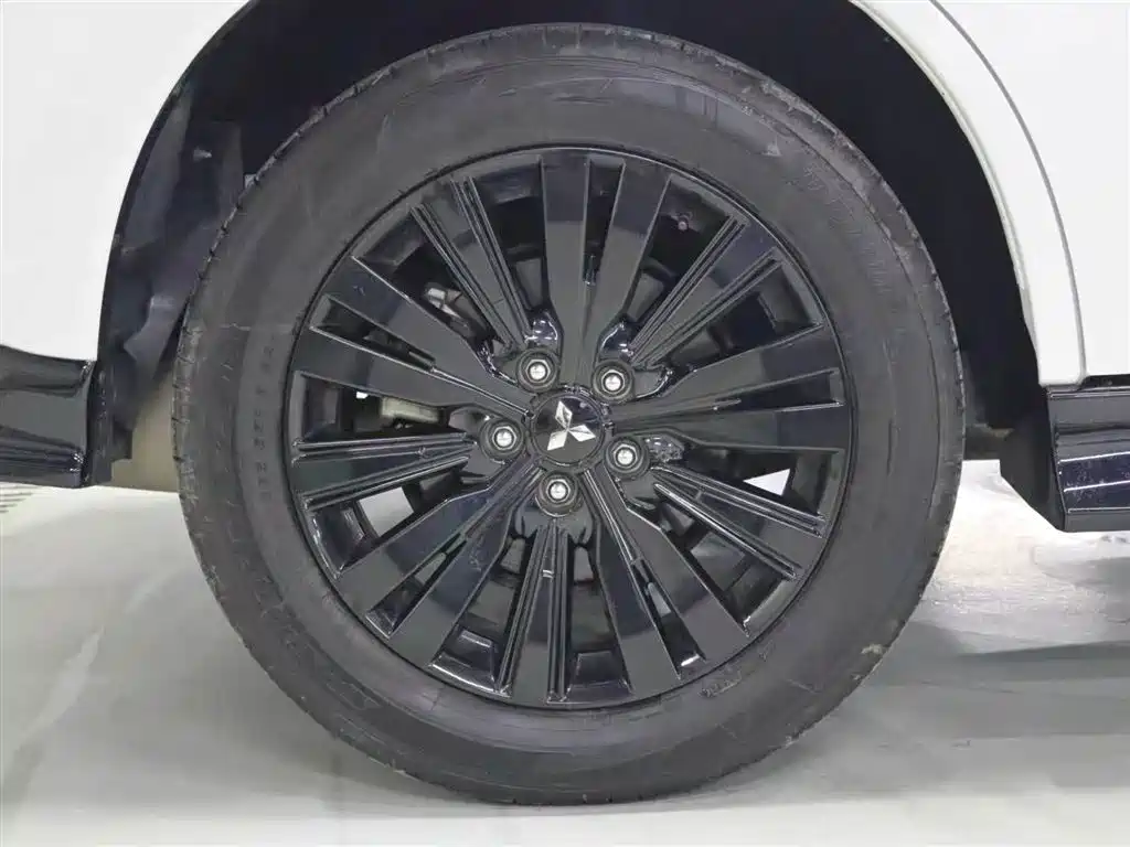 Mitsubishi Outlander 2021 2.4L 4WD Yaodong Edition 5-seater фото 10