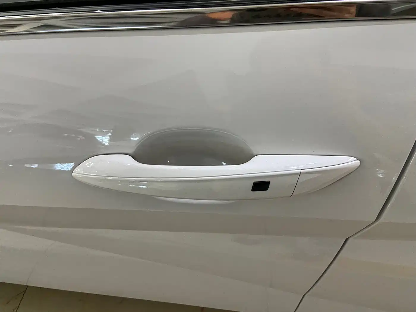 Hyundai Elantra 2023 Model 1.5L CVT LUX Premium Edition фото 15