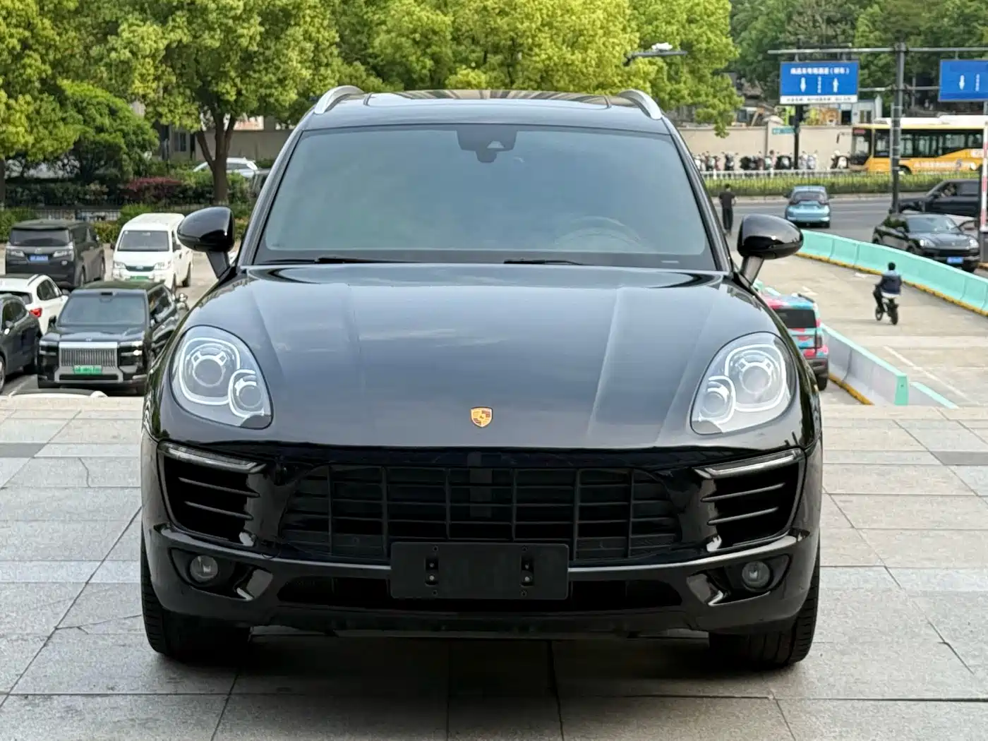 Porsche Macan 2017 Macan 2.0T фото 2