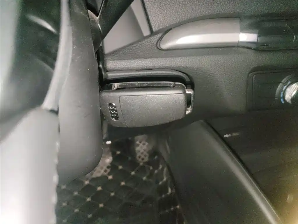 Audi A3 2017 Sportback 35 TFSI Progressive фото 12