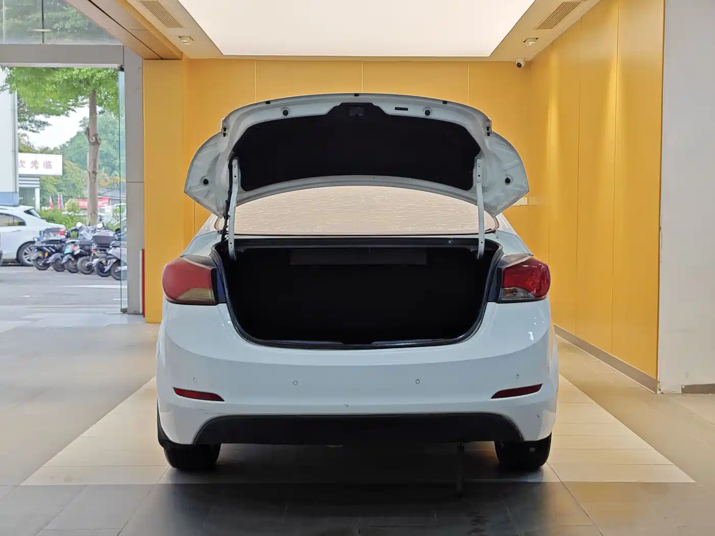 Hyundai Langdong 2016 1.6L Automatic Premium Edition фото 26