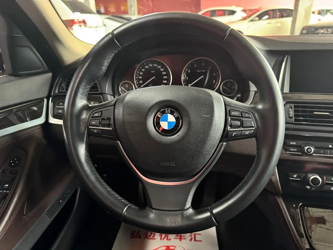 BMW 5 Series 2014 525Li Luxury Design Package фото 20