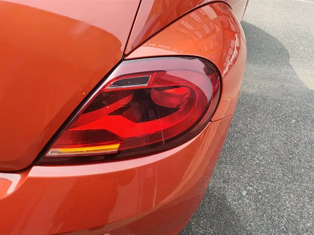 Volkswagen Beetle 2018 180TSI Easy Joy Edition фото 8
