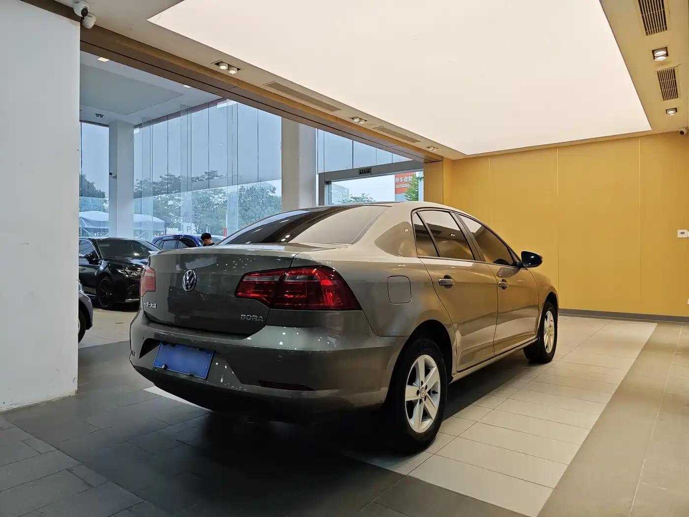 Volkswagen Bora 2015 Quality Edition 1.6L Automatic Fashion фото 27